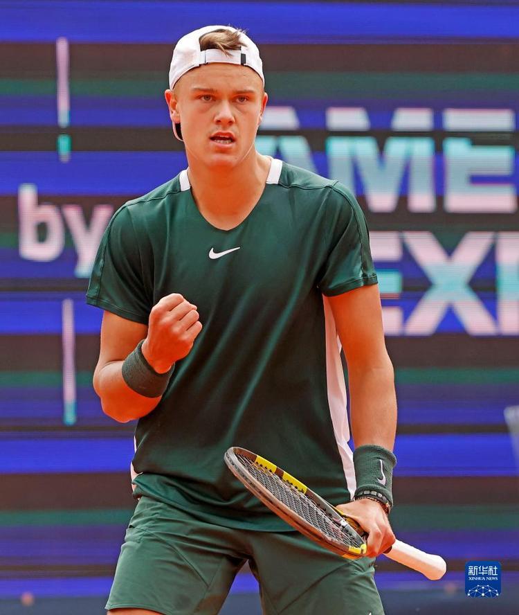 次又一次地 次又一次地